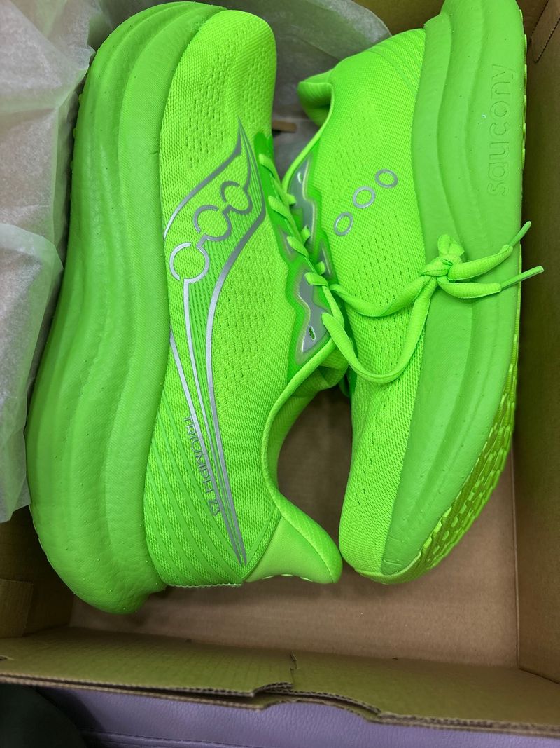 Saucony triumph 23 2026 Running Shoes d'occasion