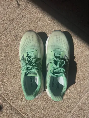 Used New Balance Fresh Foam 1080 V14 bike — image 4 of 7