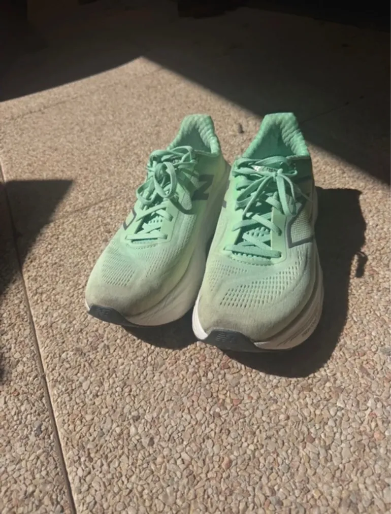Used New Balance Fresh Foam 1080 V14 bike — image 3 of 7