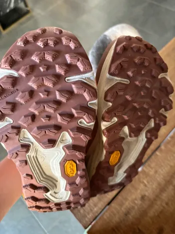Used New Balance Fresh Foam X Hierro v9 bike — image 6 of 7