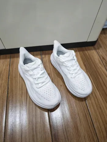 Used Hoka Chaussure blanche taille 41 bike
