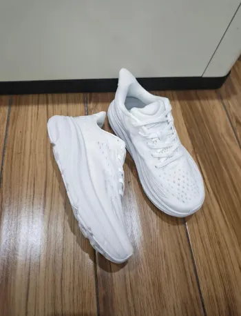 Gebrauchtes Hoka Chaussure blanche taille 41 bike — Bild 4 von 4