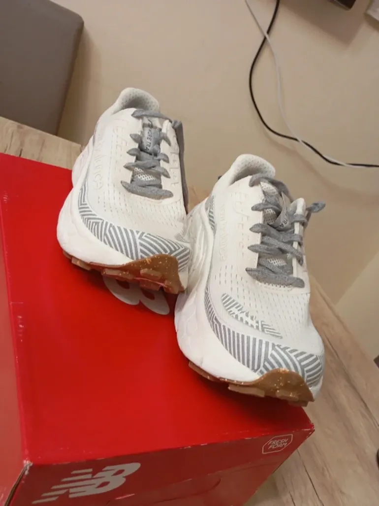 Used New Balance Fresh Foam More Trail bike — image 9 of 15