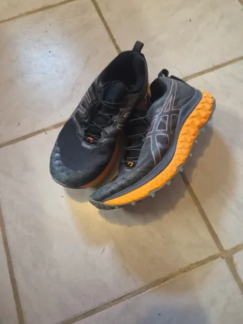 Tweedehands Asics Trail Running Shoes bike — afbeelding 2 van 12