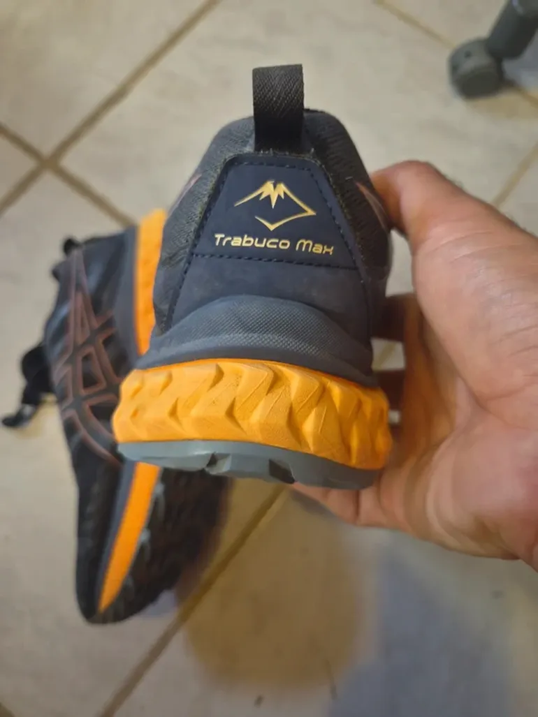 Tweedehands Asics Trail Running Shoes bike — afbeelding 11 van 12
