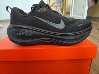 Tweedehands Nike Vomero Plus bike — afbeelding 3 van 9