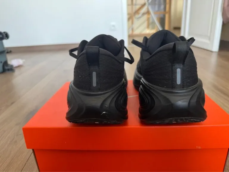 Tweedehands Nike Vomero Plus bike — afbeelding 8 van 9