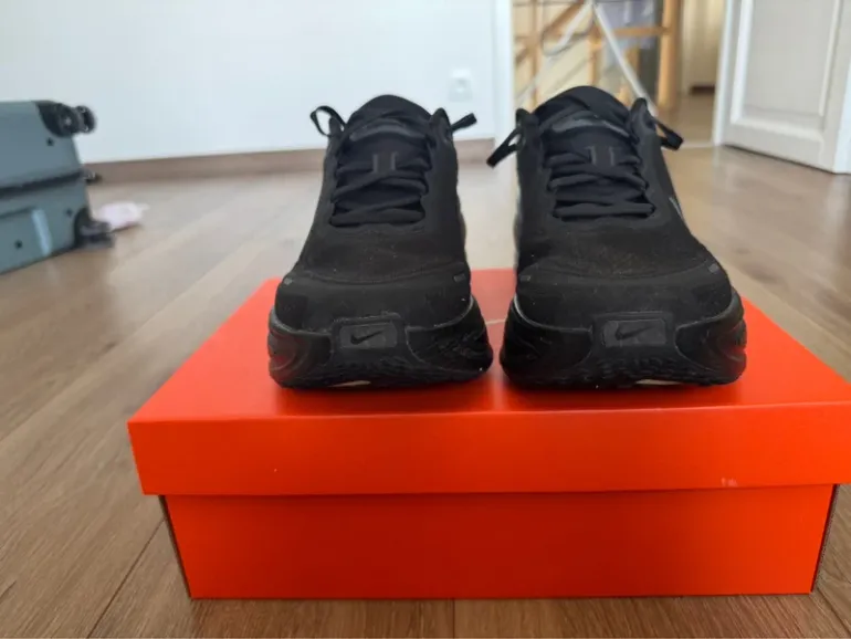 Tweedehands Nike Vomero Plus bike — afbeelding 7 van 9
