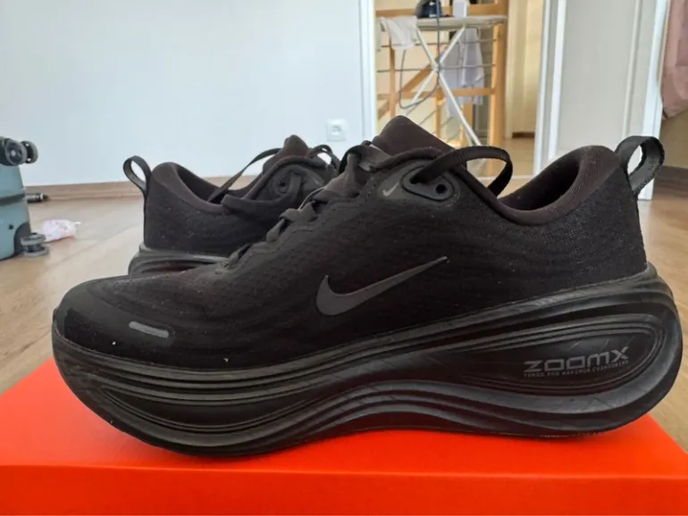 Tweedehands Nike Vomero Plus bike — afbeelding 4 van 9