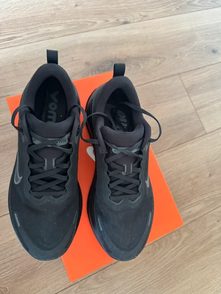 Tweedehands Nike Vomero Plus bike — afbeelding 2 van 9