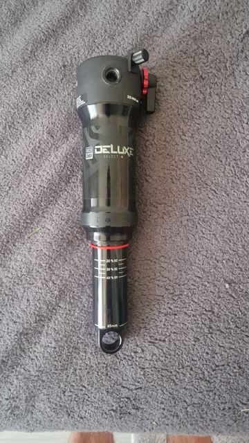 Käytetty RockShox Deluxe Select+ 205x65 2023 Rear Suspension