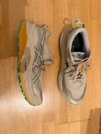 Asics Trabuco Max 3 bike d'occasion