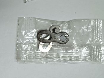 Used Kmc Missing Link Chain 10v bike — image 4 of 5