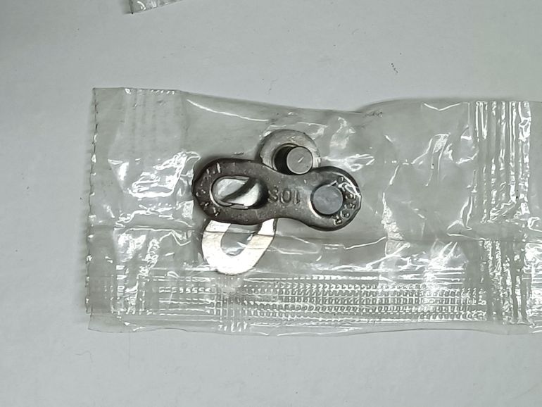 Used Kmc Missing Link Chain 10v bike — image 4 of 5