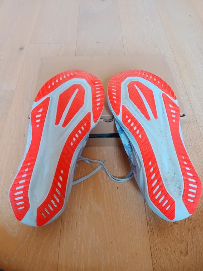 Gebrauchtes Asics Novablast 5 Edition Tokyo bike — Bild 4 von 6