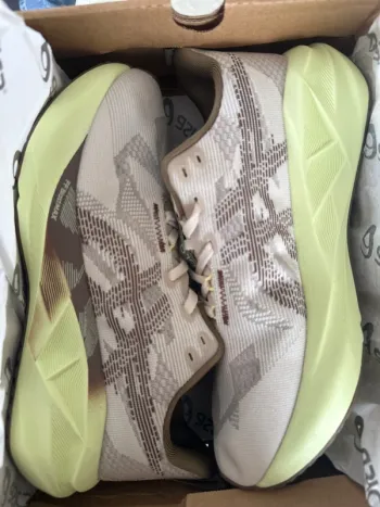 Gebrauchtes Asics Novablast 5 bike — Bild 8 von 8