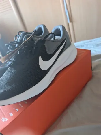 Gebrauchtes Nike Revolution 7 bike