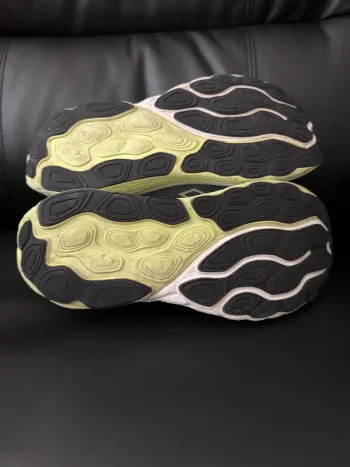 Käytetty New Balance 860 Fresh Foam v14 bike — kuva 6 / 7