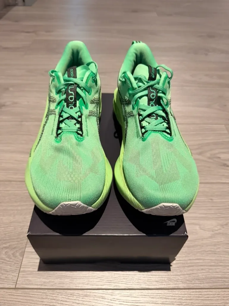 Gebrauchtes Asics Novablast 5 bike — Bild 4 von 4