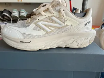 Used New Balance UTRN bike — image 4 of 7