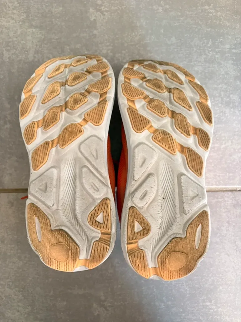 Hoka Shoes bike usato — immagine 6 di 8