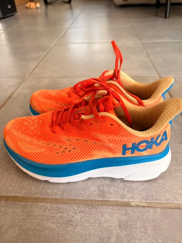 Hoka Shoes bike usato — immagine 5 di 8