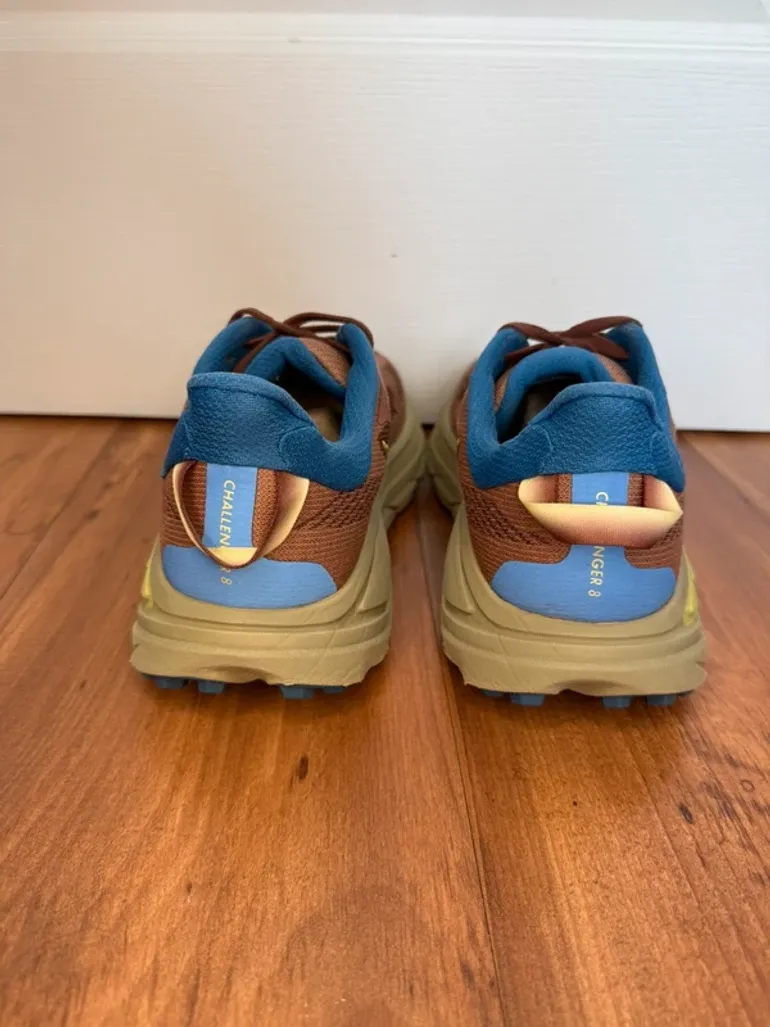Hoka Challenger 8 bike usato — immagine 5 di 8