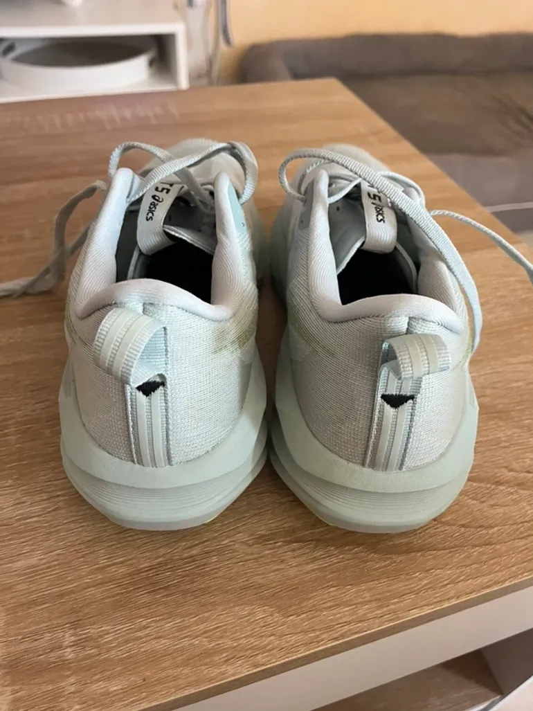 Used Asics Running Shoes bike — image 6 of 9
