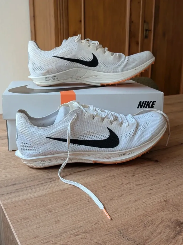 Orange Nike ZoomX Dragonfly 2 bike d'occasion — image 9 sur 15