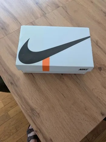 Orange Nike ZoomX Dragonfly 2 bike d'occasion — image 4 sur 15