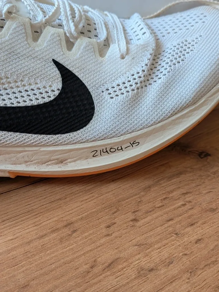 Orange Nike ZoomX Dragonfly 2 bike d'occasion — image 10 sur 15