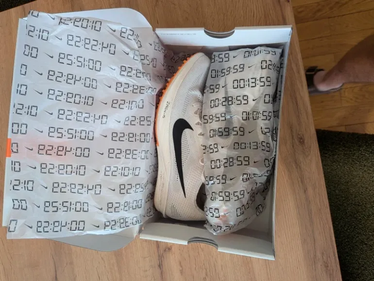 Orange Nike ZoomX Dragonfly 2 bike d'occasion — image 5 sur 15