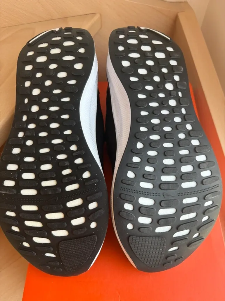 Nike Infinity Run 4 bike usato — immagine 2 di 6