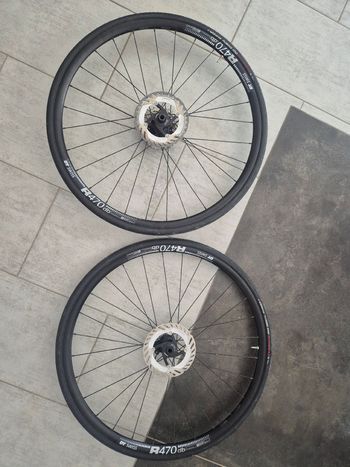 Gebrauchtes Dt Swiss R470db 2025 bike