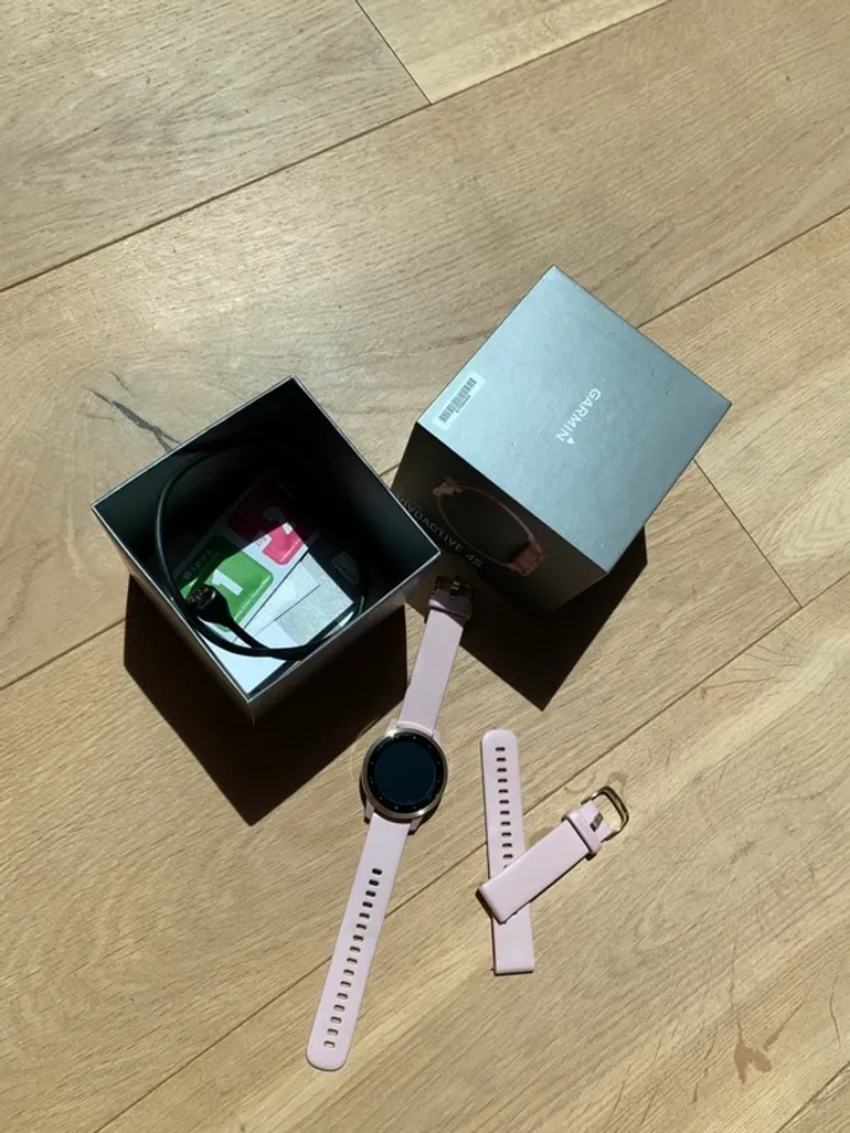 Used Garmin Vivoactive 4S bike — image 2 of 5