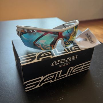 SALICE White RWP RED// NEW!! 50% OFF!! 2025 Cycling Accessories d'occasion