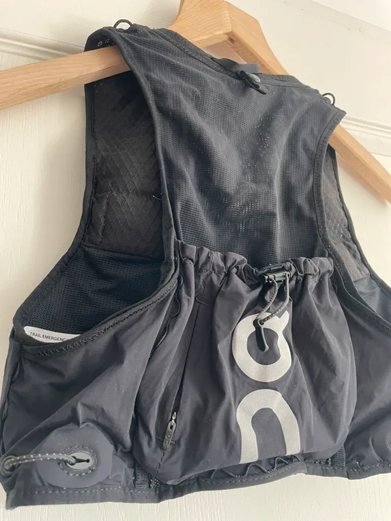 Used On Running Ultra Vest 10L bike — image 3 of 3