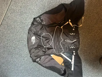 The North Face Trailrunning Laufweste 8 Liter bike usato — immagine 4 di 7