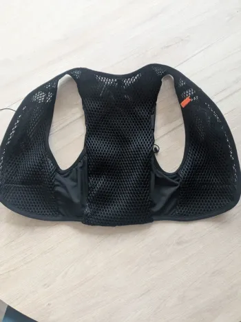 Salomon Running Backpack bike usato — immagine 4 di 5