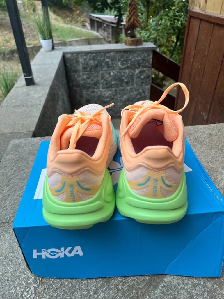 Tweedehands Hoka Bondi 9 bike — afbeelding 2 van 3