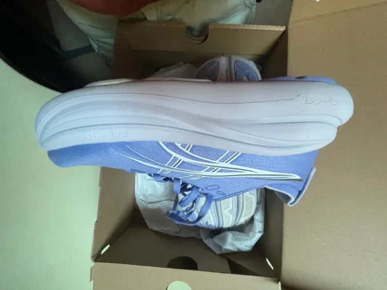 Tweedehands Asics Gel Nimbus 28 bike — afbeelding 5 van 5