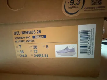 Tweedehands Asics Gel Nimbus 28 bike — afbeelding 3 van 5