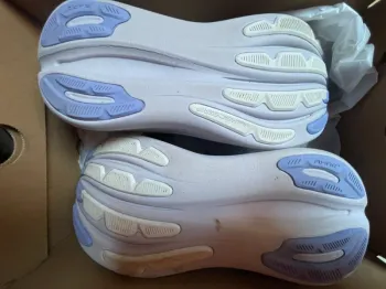 Tweedehands Asics Gel Nimbus 28 bike — afbeelding 4 van 5