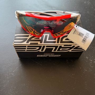 SALICE White - Red RWP Red// NEW!! 50% OFF!! 2025 Cycling Accessories d'occasion