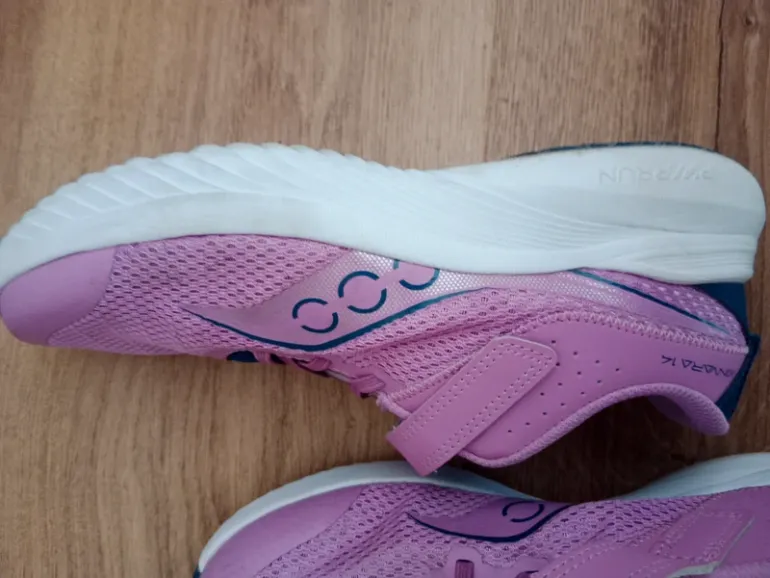 Saucony Running Shoes bike d'occasion — image 8 sur 15