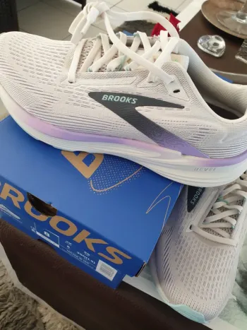 Brooks Baskets bike d'occasion — image 3 sur 5