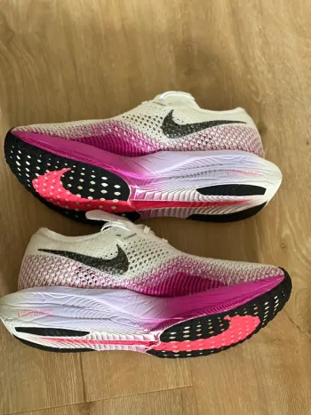 Tweedehands Nike Vaporfly Next % 3 bike — afbeelding 2 van 5