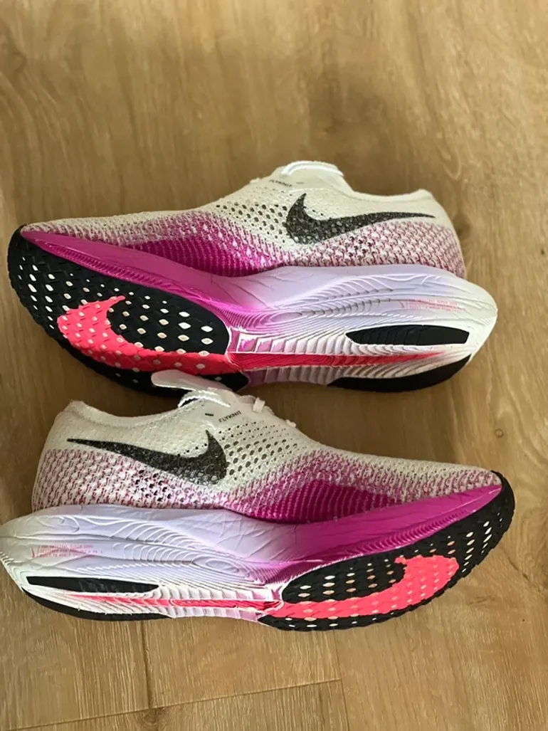 Tweedehands Nike Vaporfly Next % 3 bike — afbeelding 2 van 5