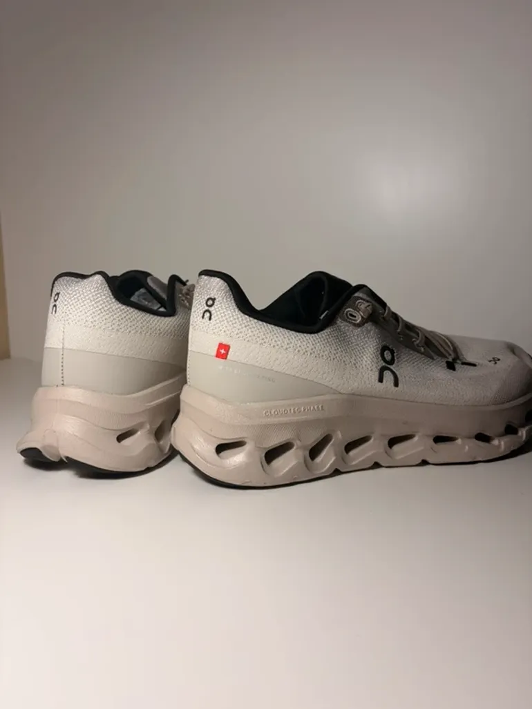 Used On Running On Cloud bike — image 7 of 15