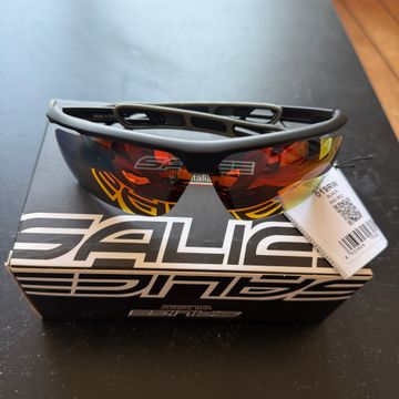SALICE Black RW Red// NEW!! 50% OFF!! 2025 Cycling Accessories d'occasion